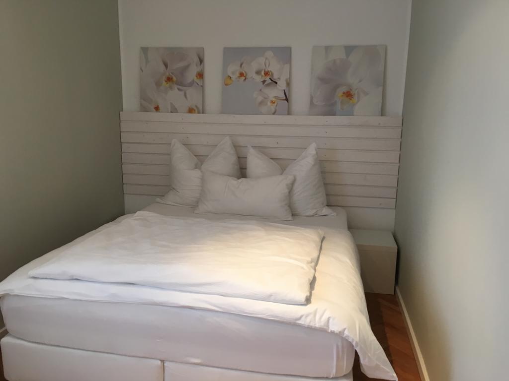 Am Loewenpark Apartment Melk Bagian luar foto