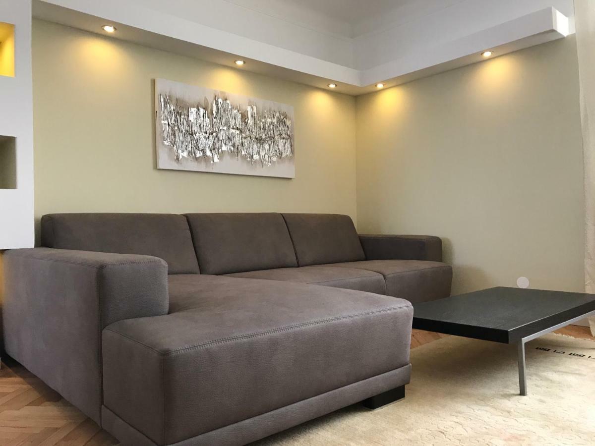 Am Loewenpark Apartment Melk Bagian luar foto